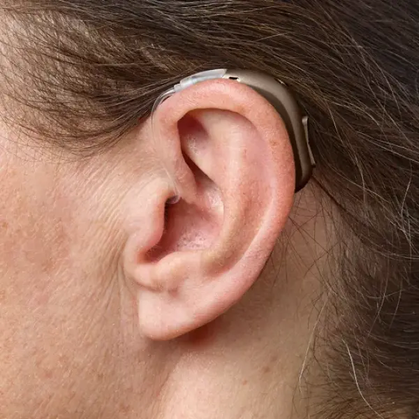 Oticon Intent 2 miniBTE - Ear Woman | Oogvoororen